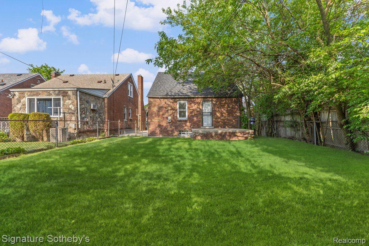 18619 Birwood Street