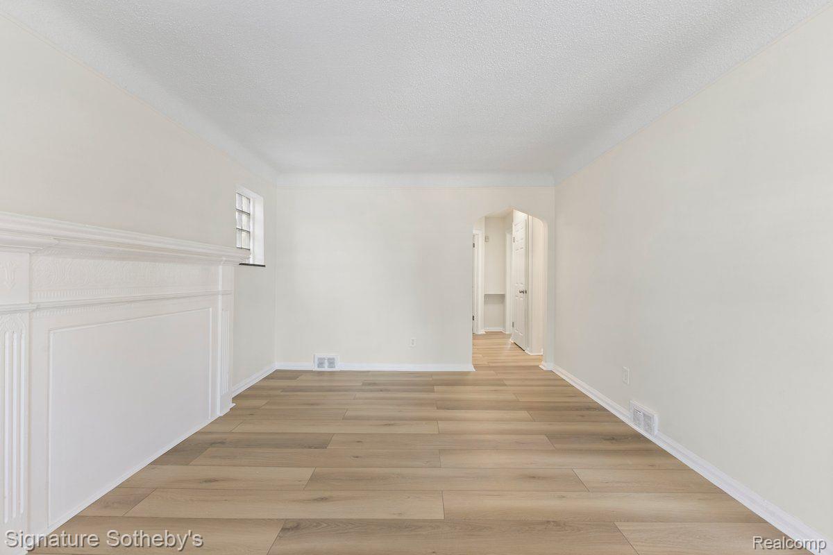 18619 Birwood Street