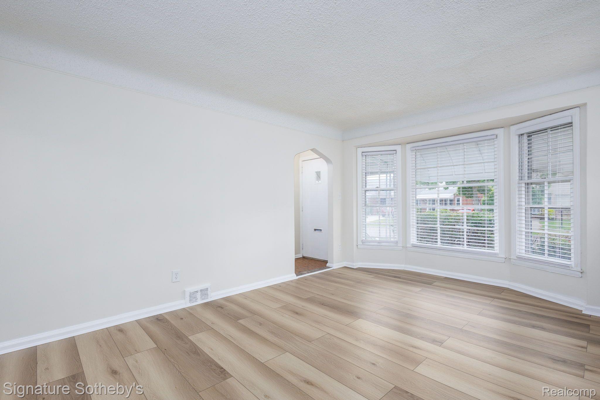 18619 Birwood Street