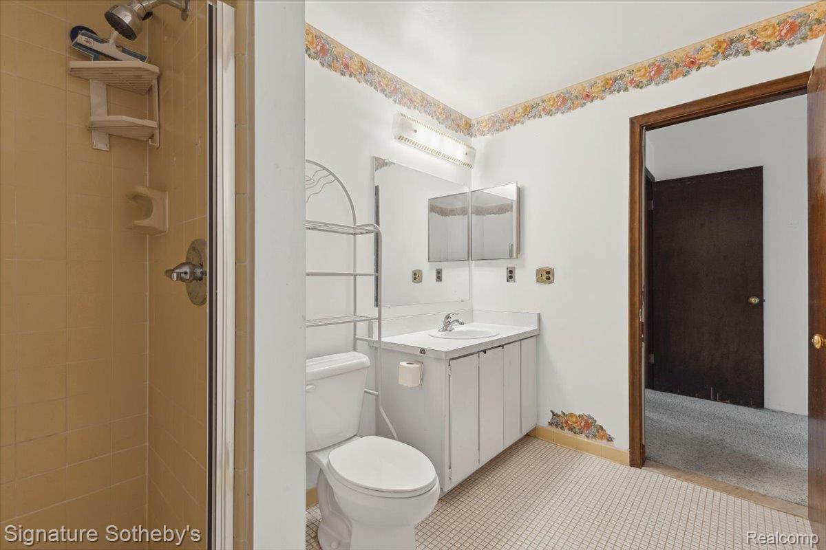 27671 W Echo Valley