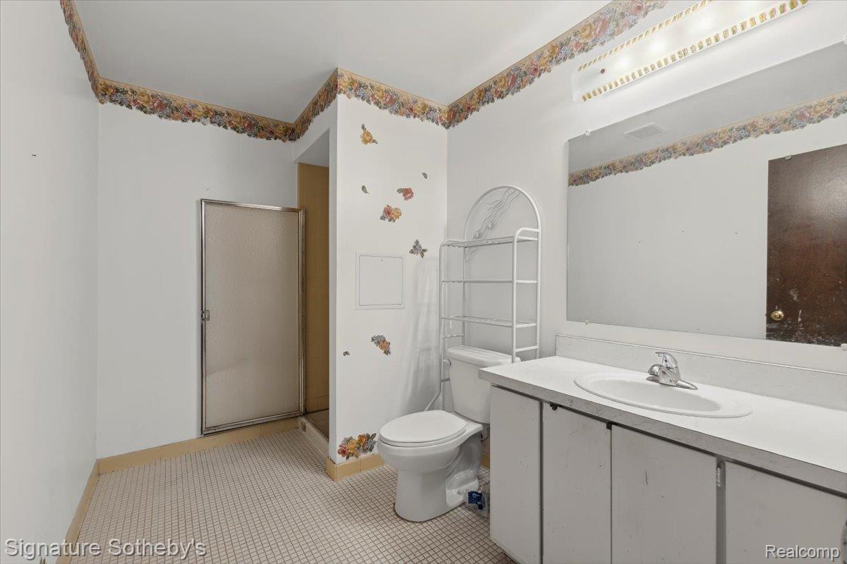 27671 W Echo Valley