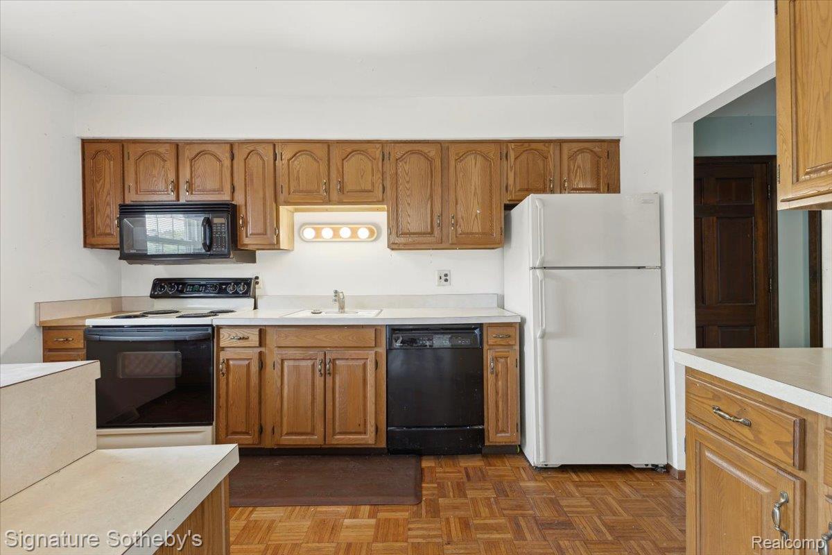 27671 W Echo Valley