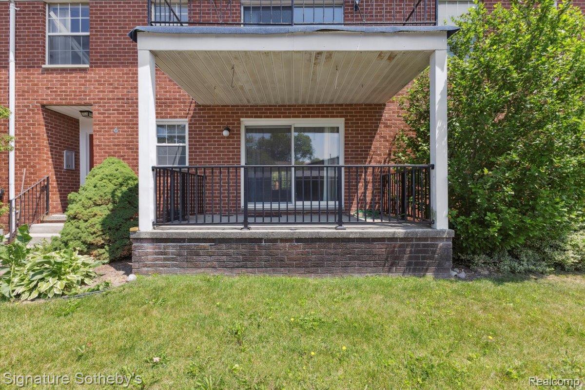 27671 W Echo Valley