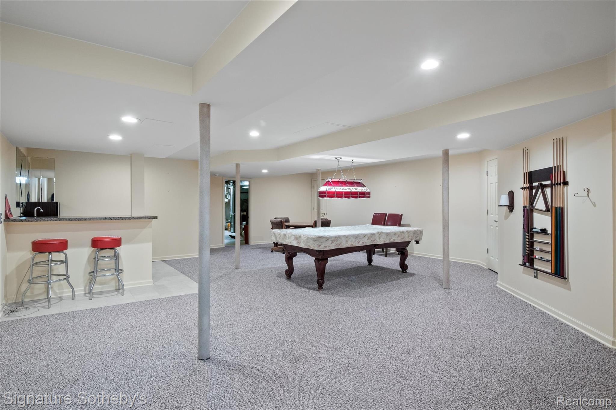 24525 Ridgeview Drive