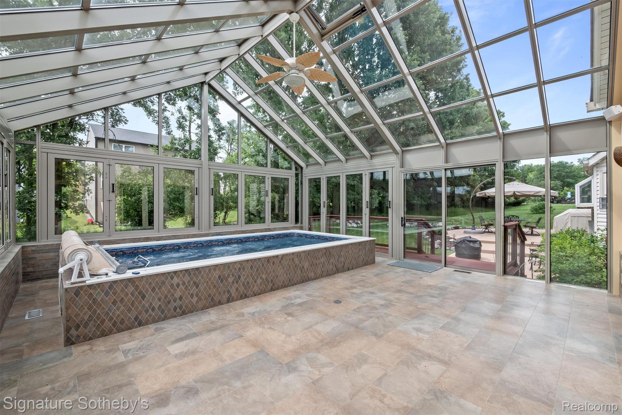 24525 Ridgeview Drive