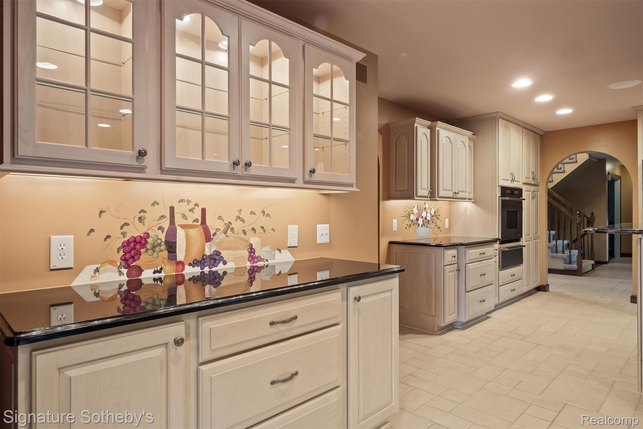 24525 Ridgeview Drive