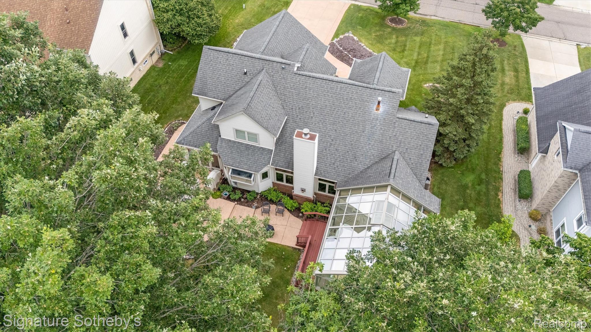 24525 Ridgeview Drive