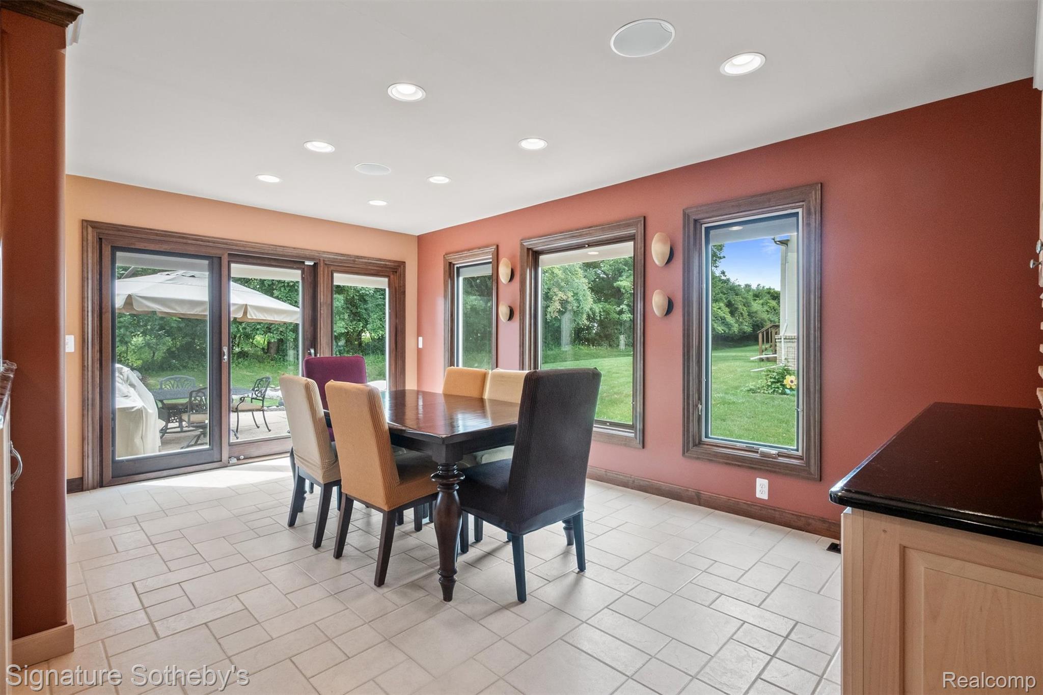 24525 Ridgeview Drive