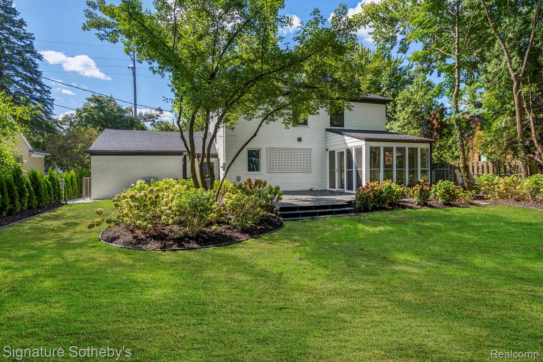 1054 Saxon Drive