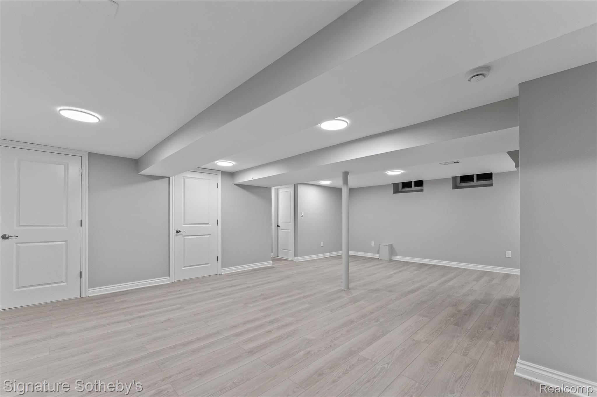 1054 Saxon Drive