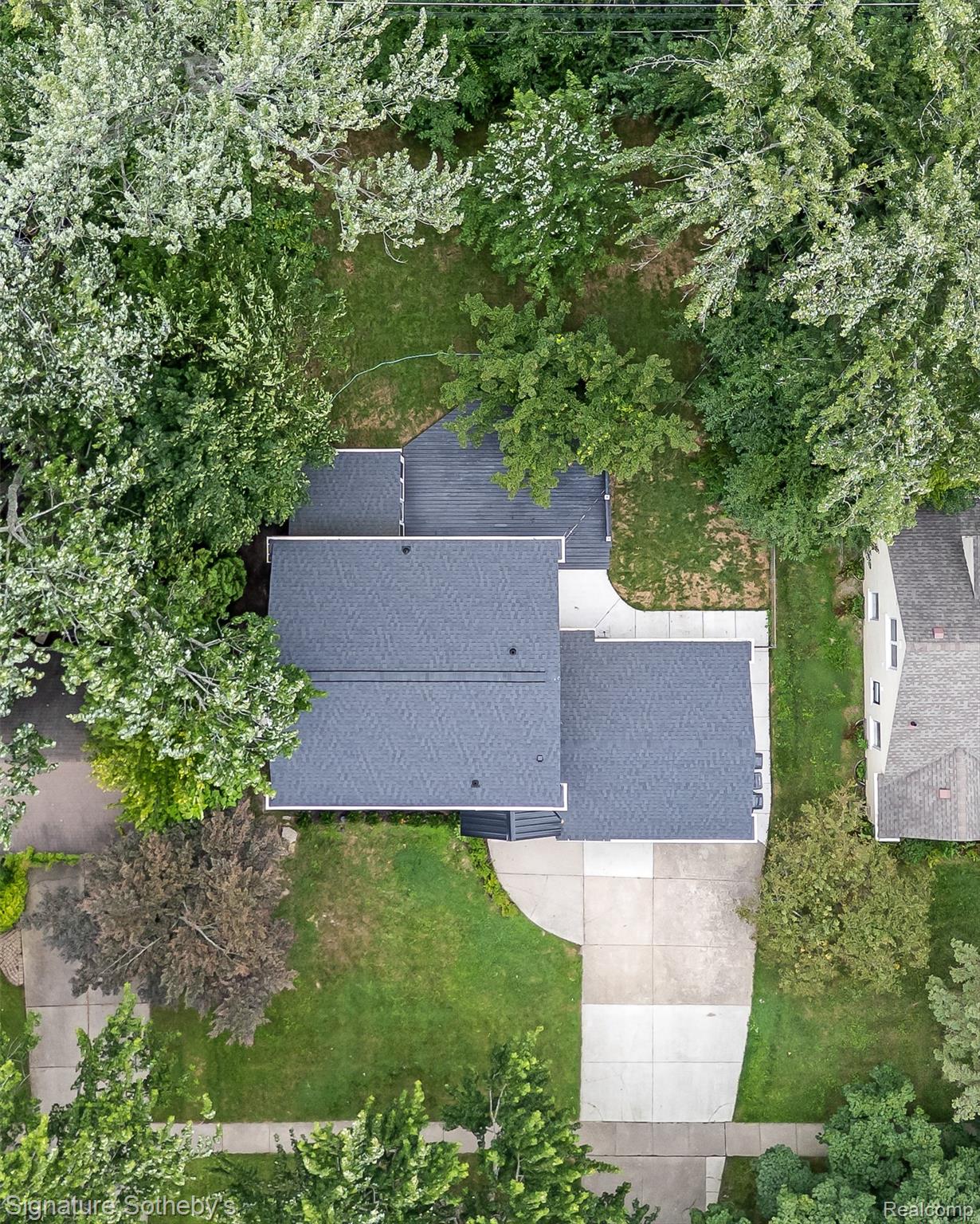 1054 Saxon Drive