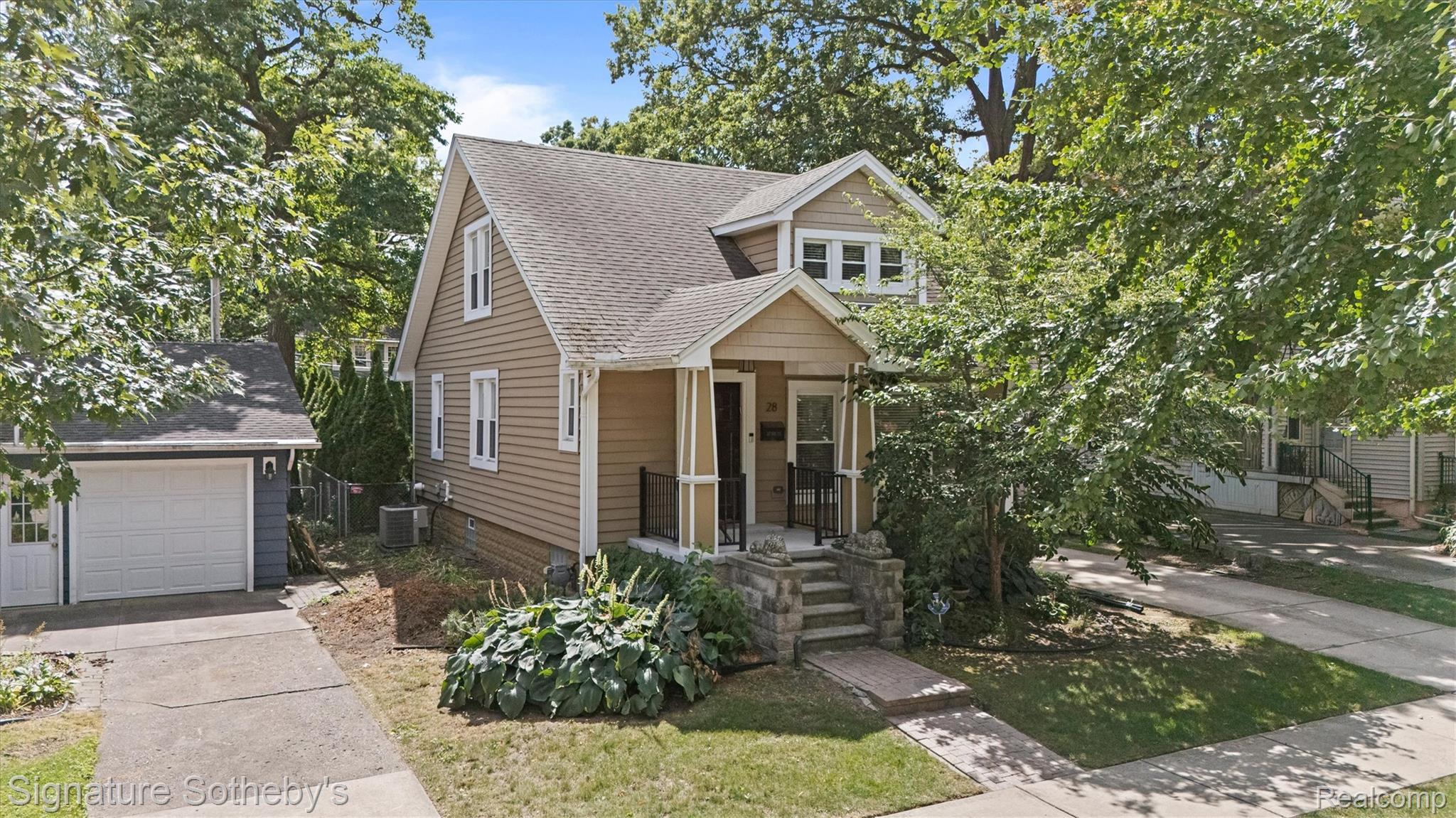 28 Maywood Avenue
