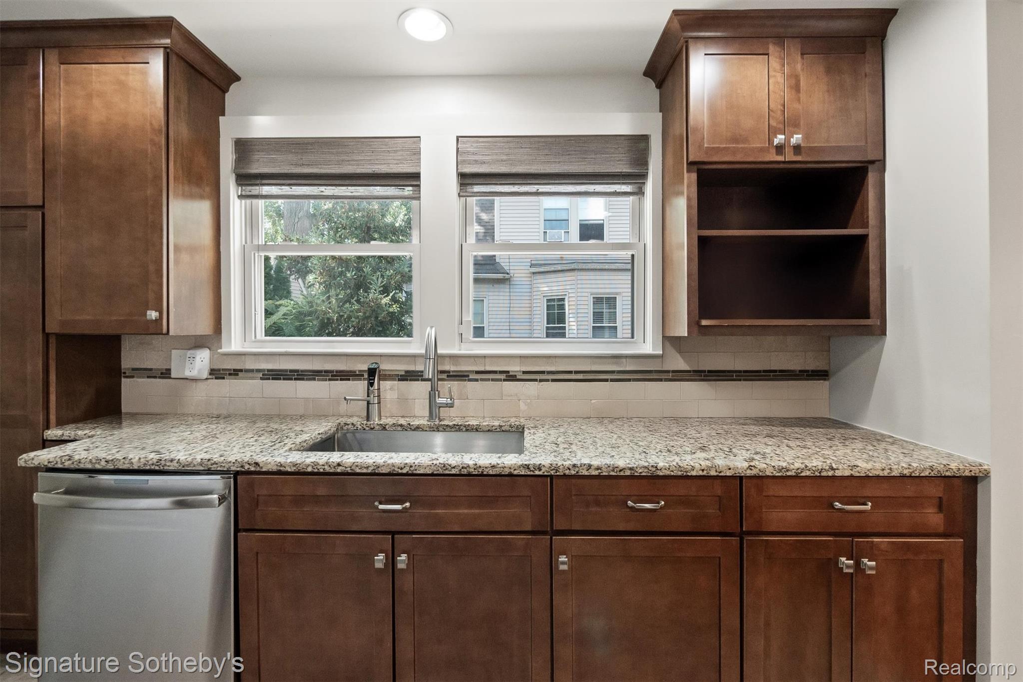 28 Maywood Avenue