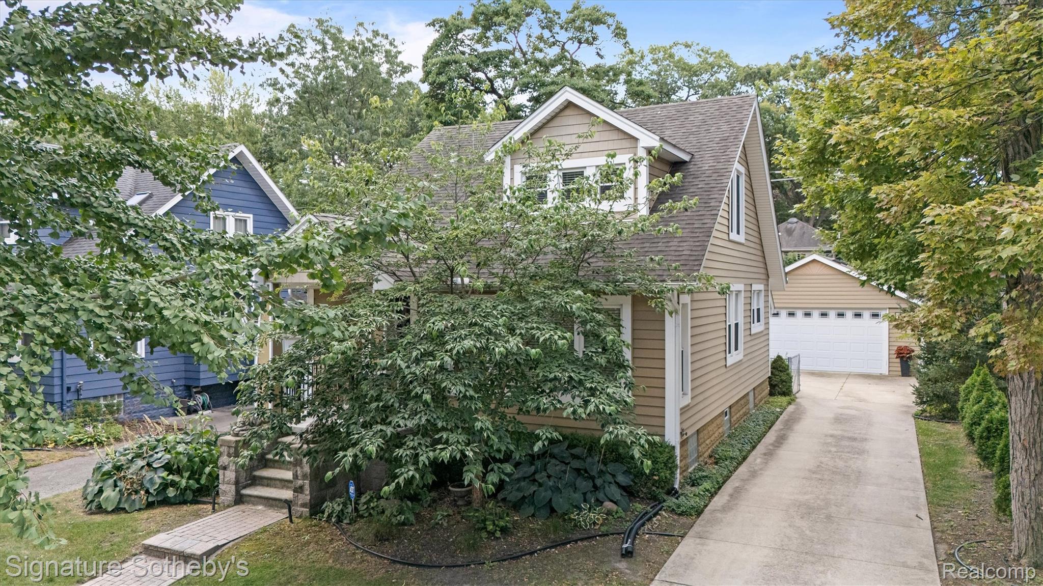 28 Maywood Avenue