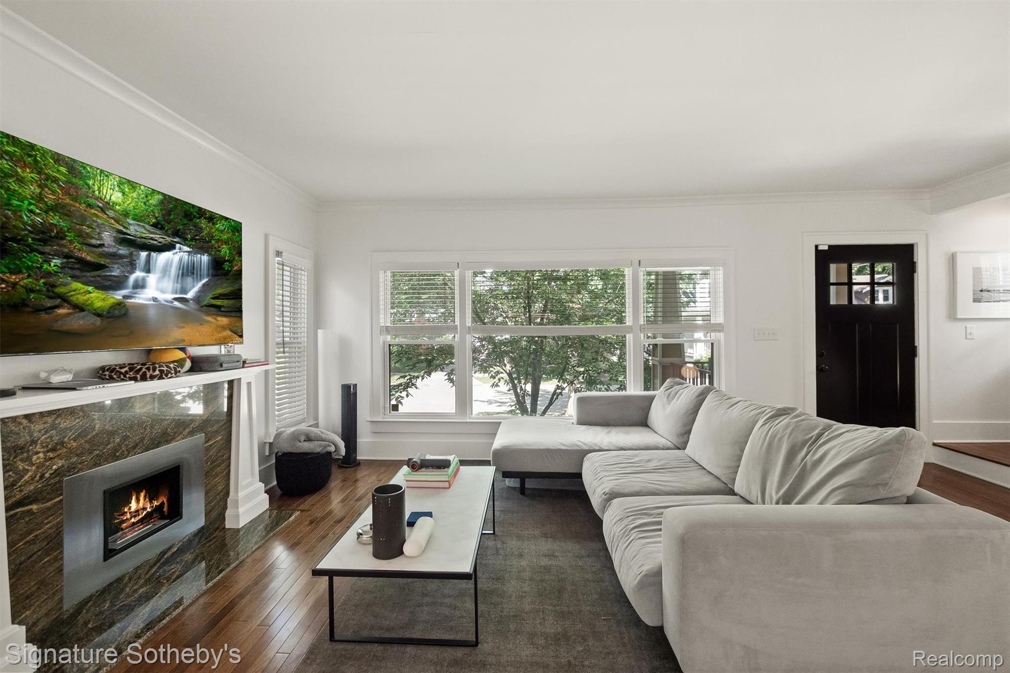 28 Maywood Avenue
