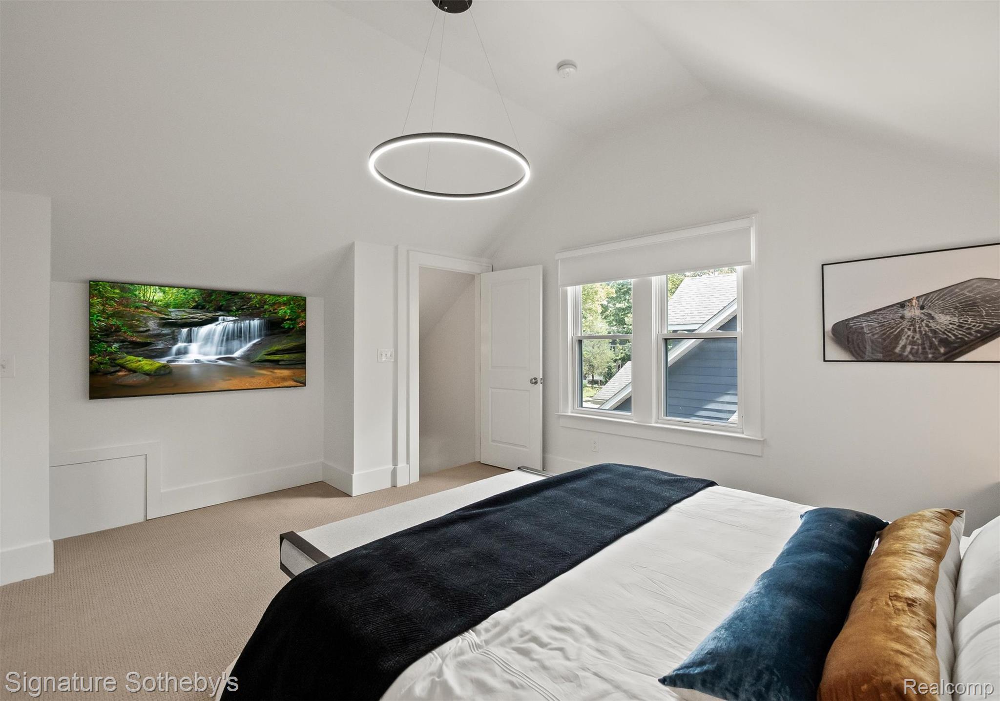 28 Maywood Avenue