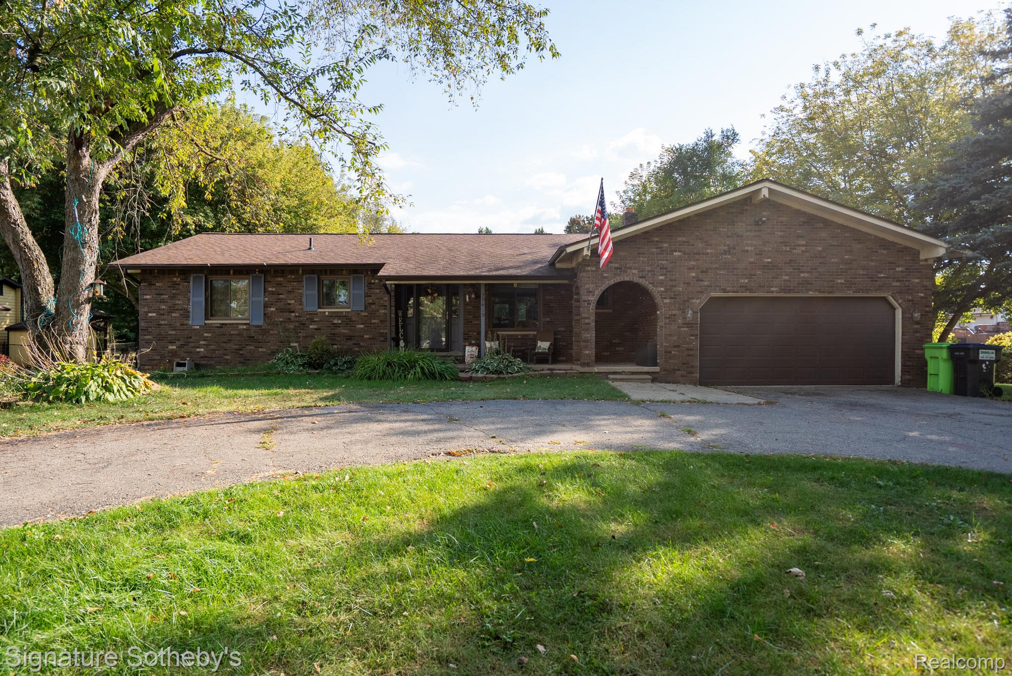59415 Grand River Avenue