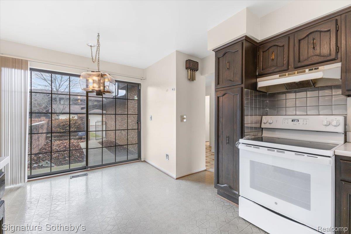 26122 Summerdale Drive