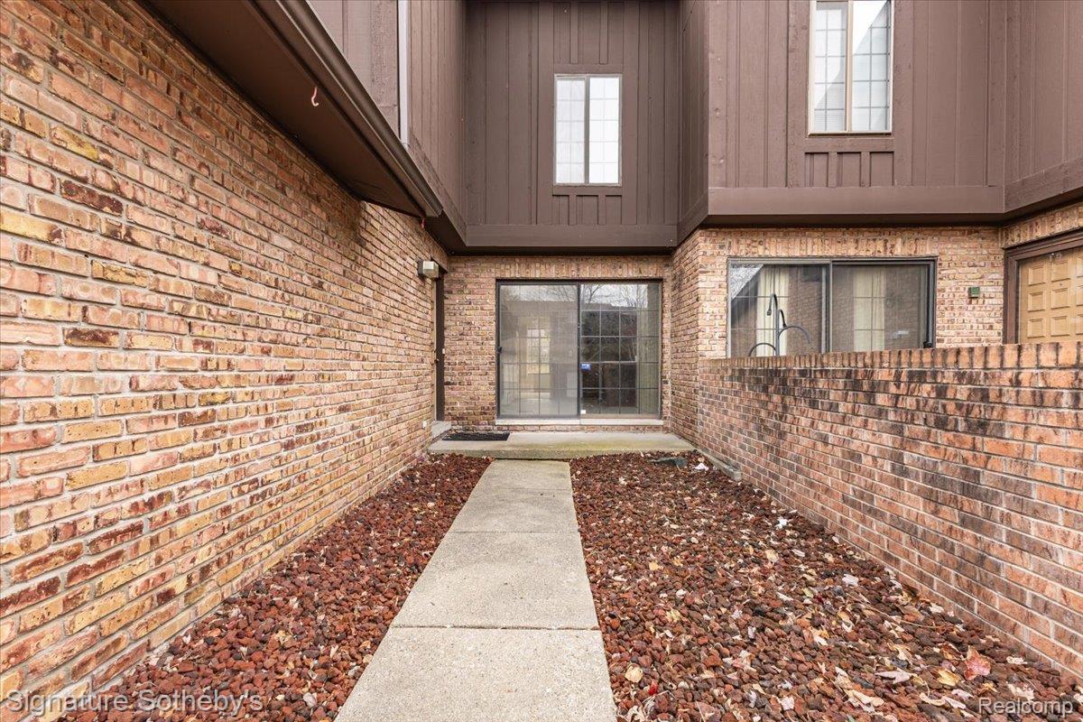 26122 Summerdale Drive