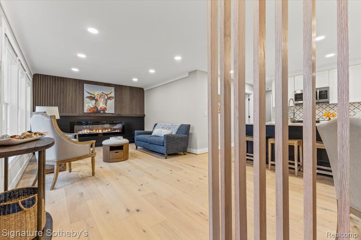 549 Edgewood Place