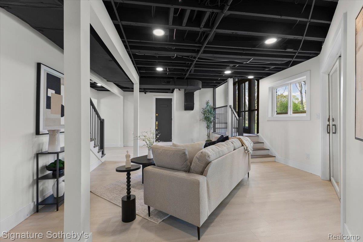 6895 Dublin Fair Road