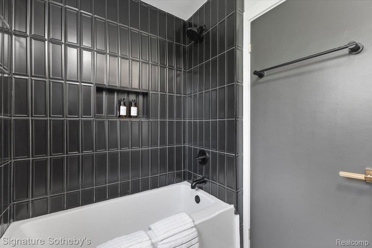 6895 Dublin Fair Road