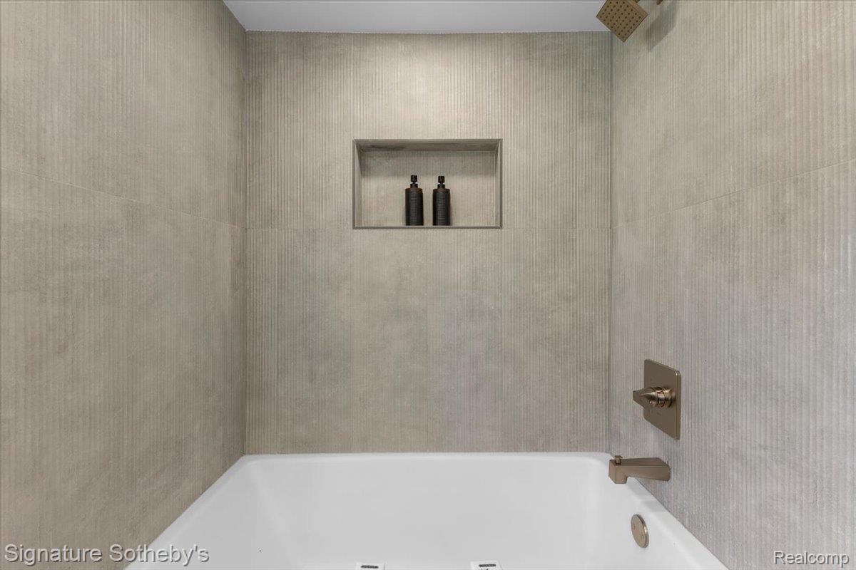 6895 Dublin Fair Road