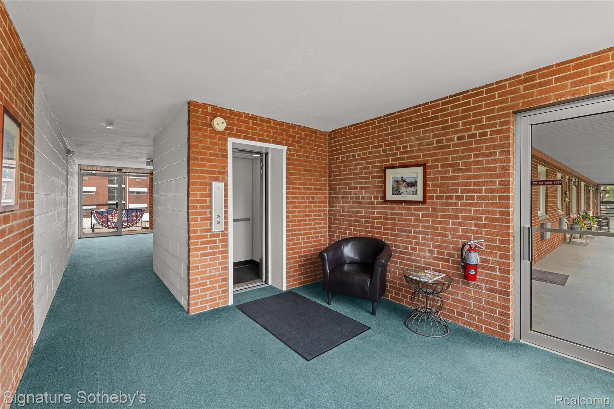 2820 WOODSLEE Drive Unit: 205