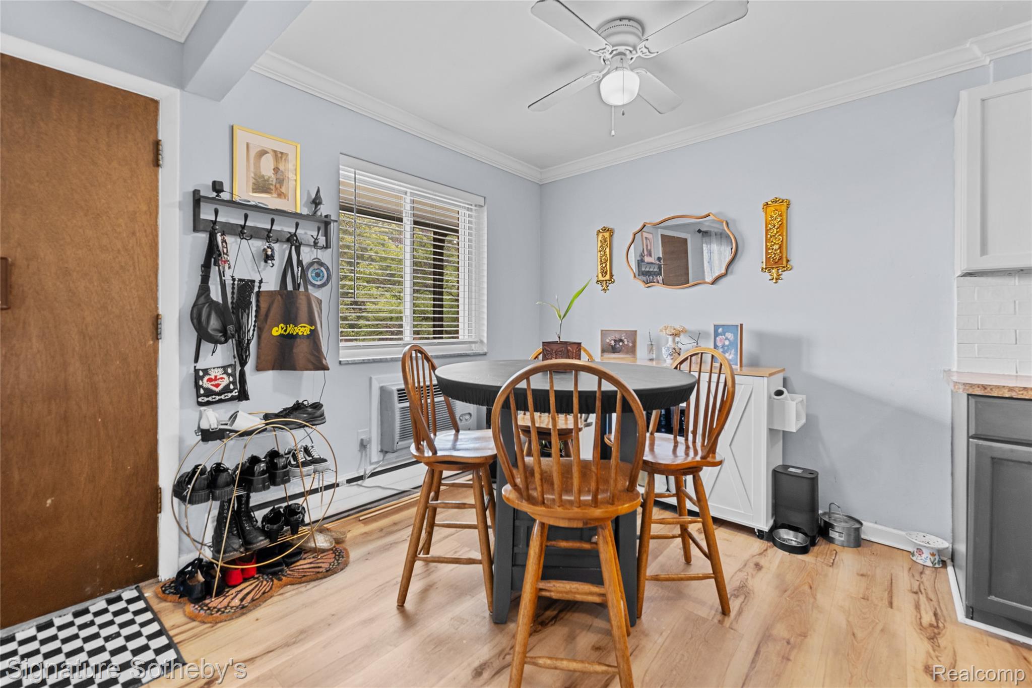 2820 WOODSLEE Drive Unit: 205