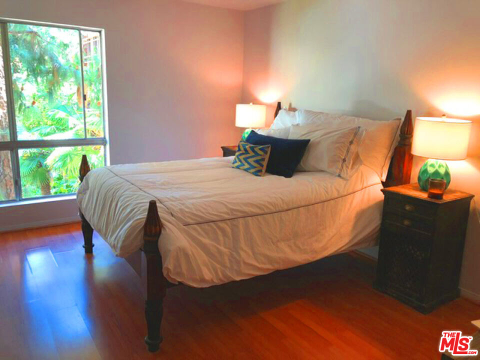 6250 BUCKINGHAM PKWY Unit: 103