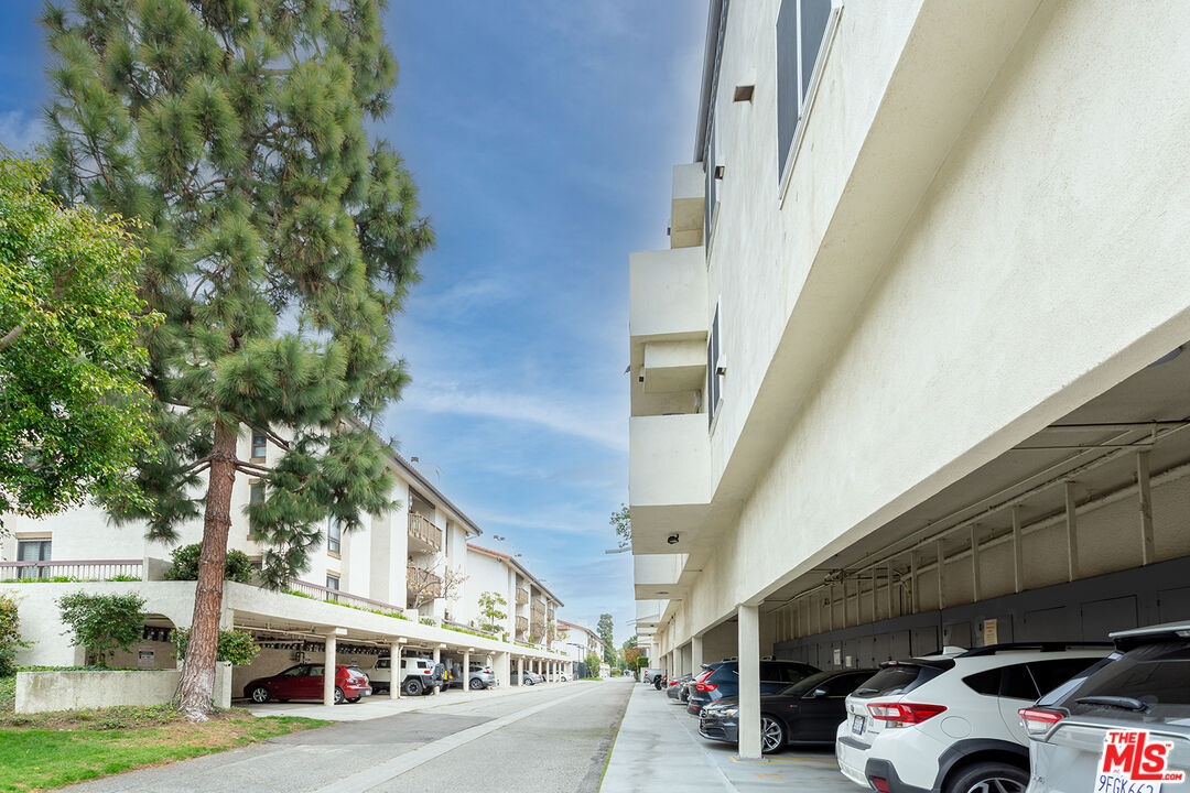 8163 Redlands St Unit: 22