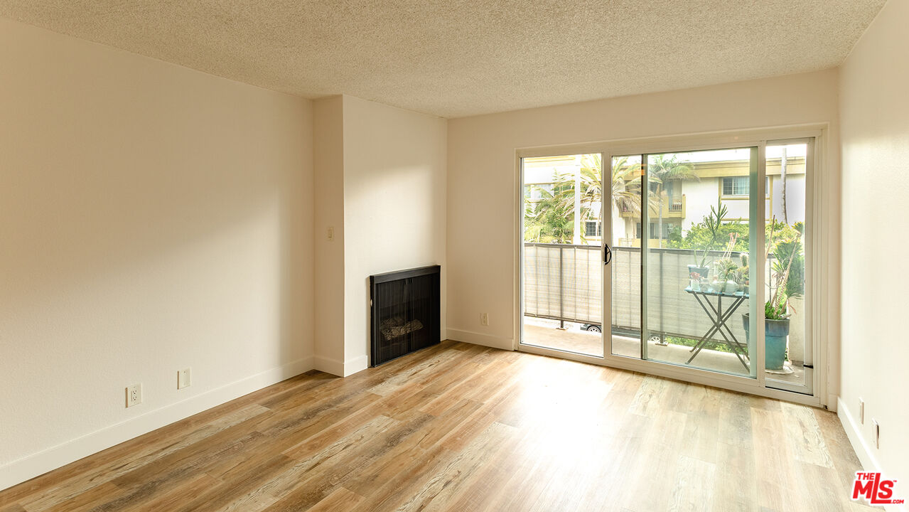8163 Redlands St Unit: 22