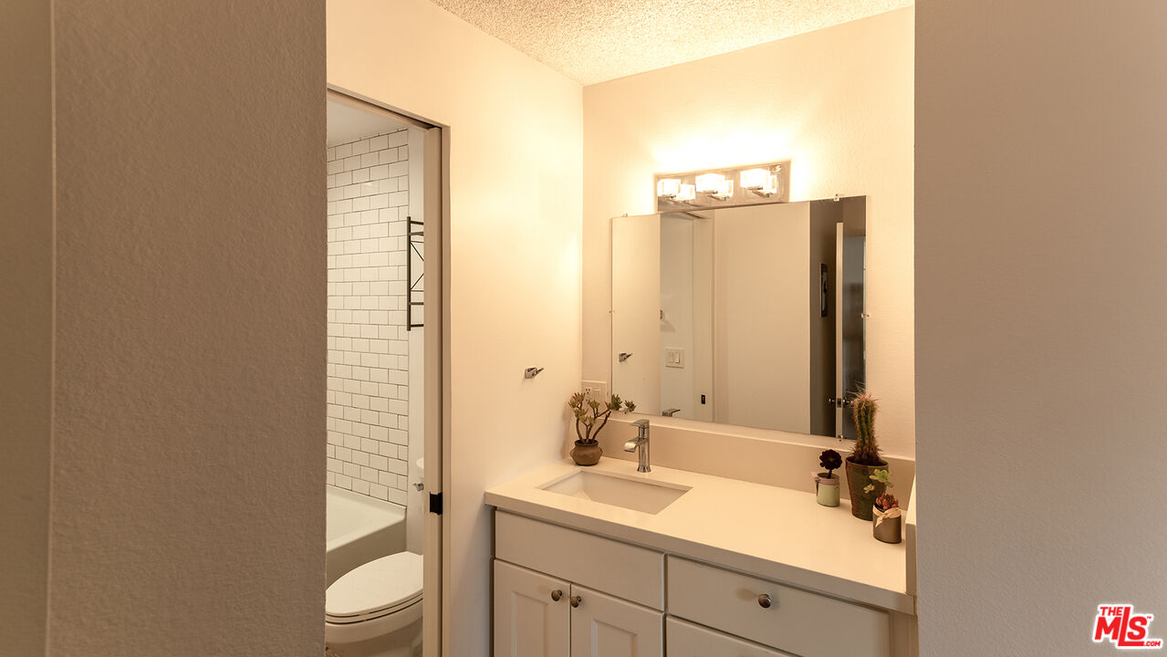 8163 Redlands St Unit: 22