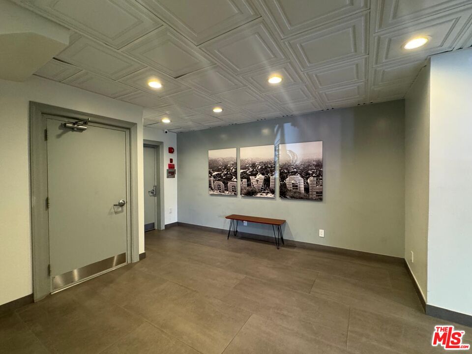 960 Larrabee St Unit: 126