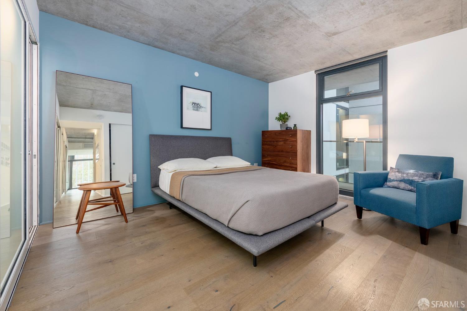 8 Octavia Street # 302