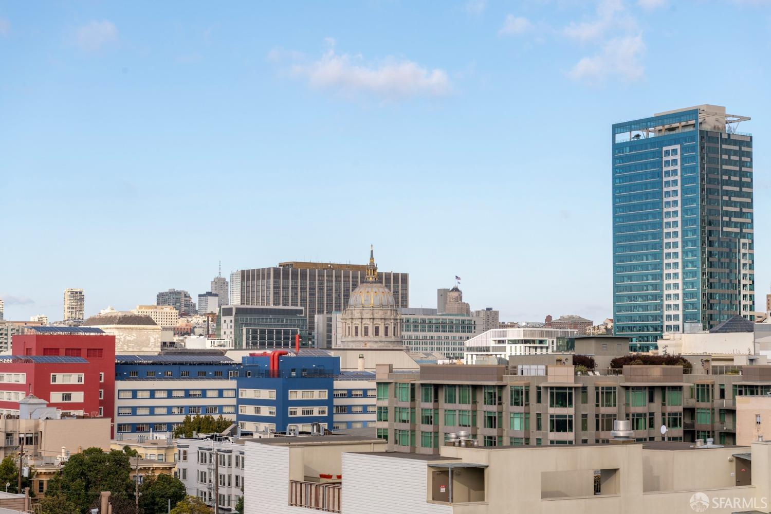 8 Octavia Street # 302