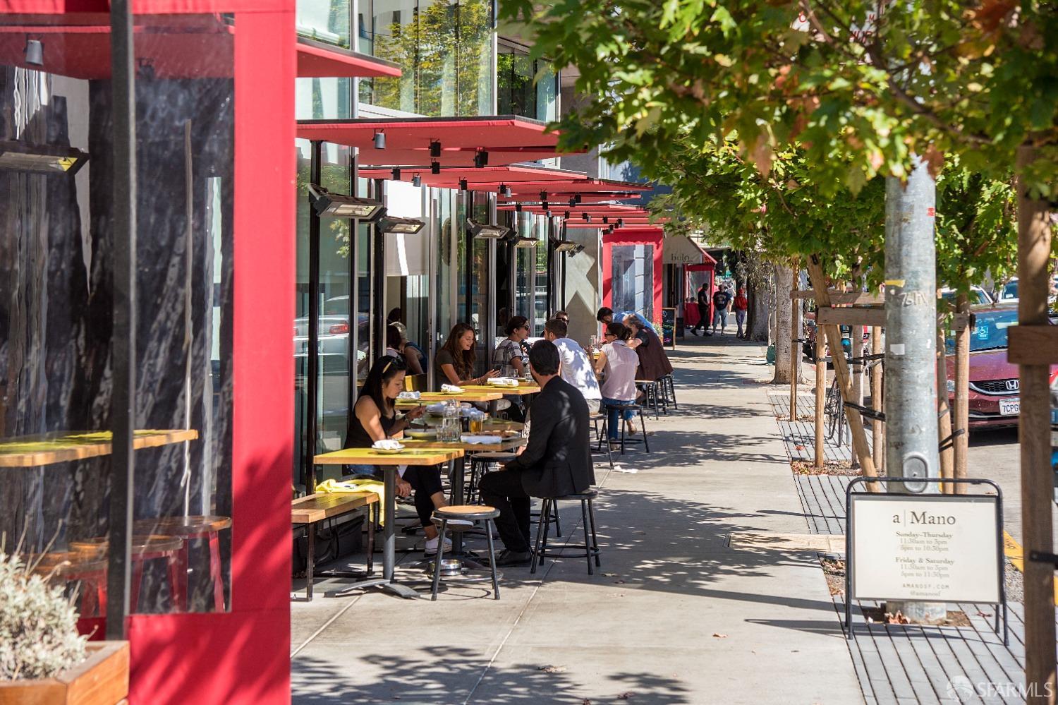 8 Octavia Street # 302