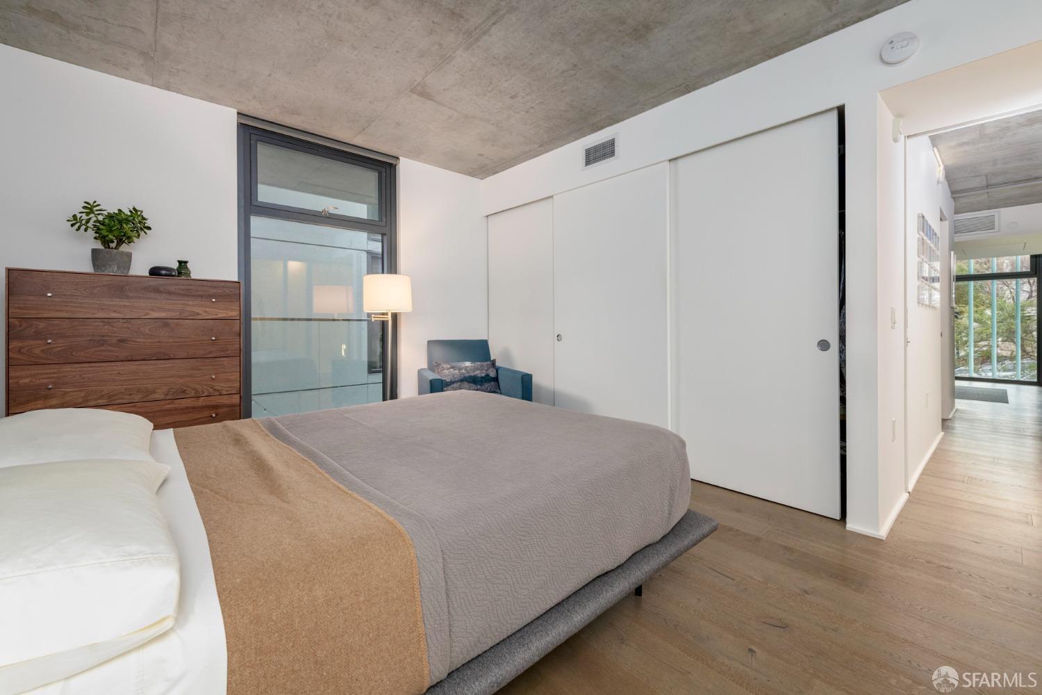 8 Octavia Street # 302