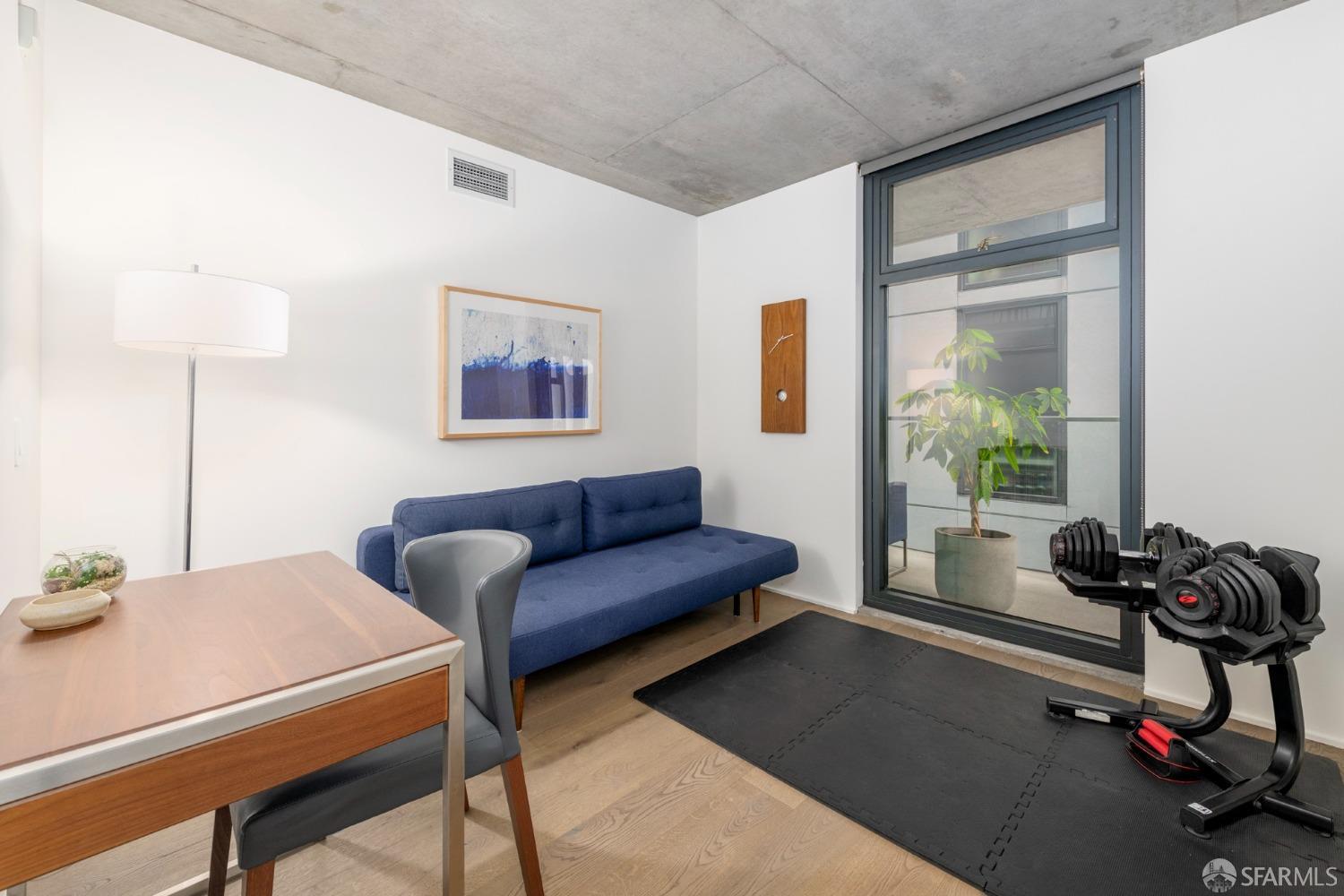 8 Octavia Street # 302