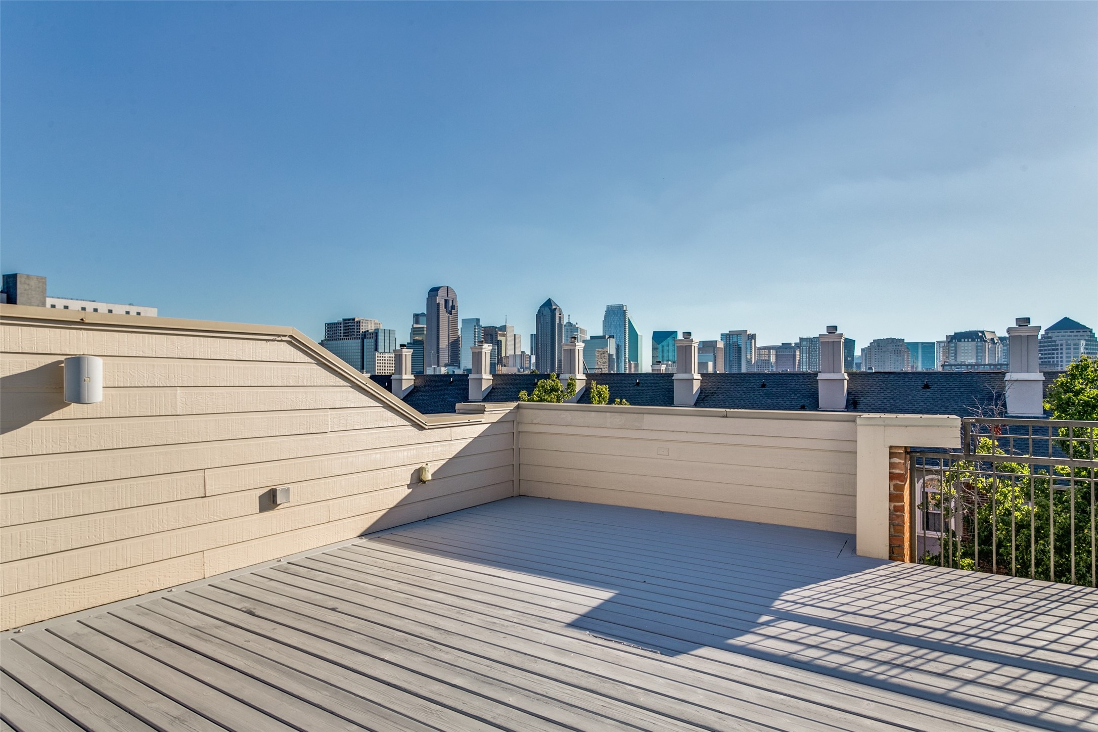 2420 Hugo Street 4
