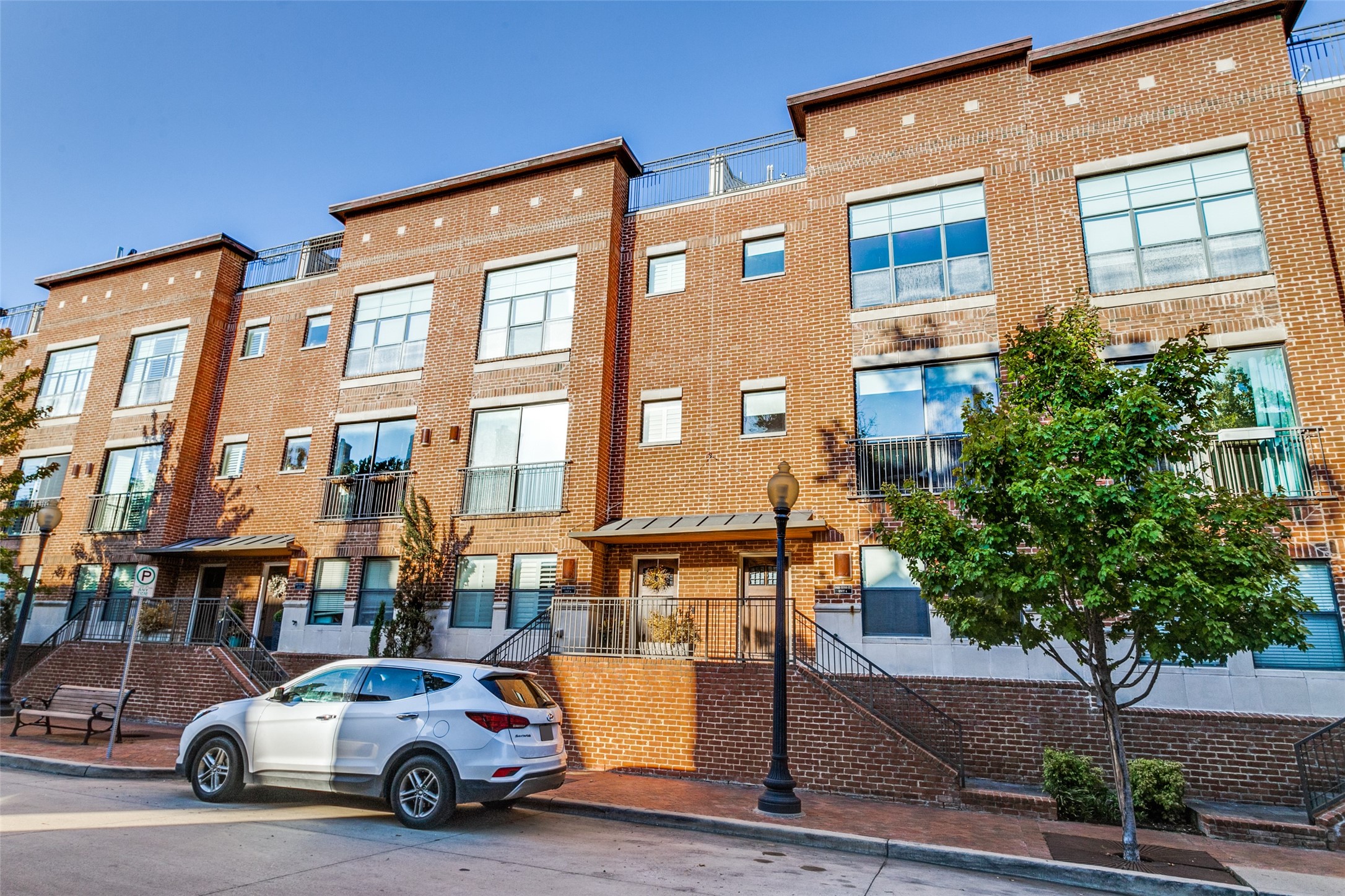 2420 Hugo Street 4