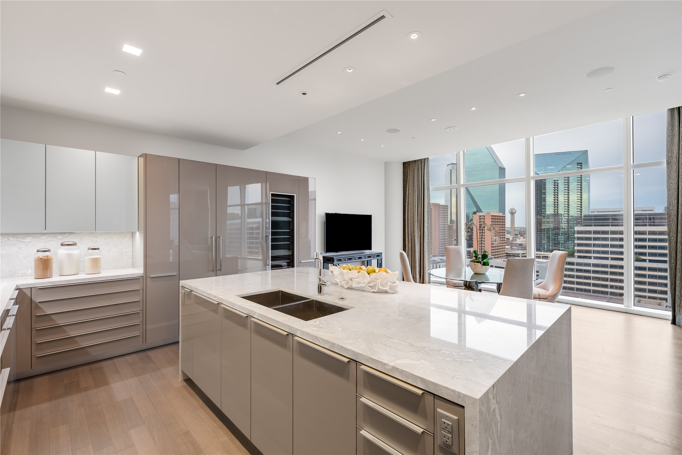 1918 Olive Street 1501