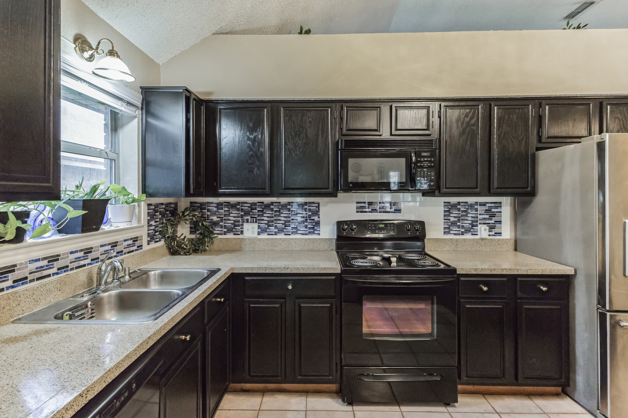 8729 Sabinas Trail