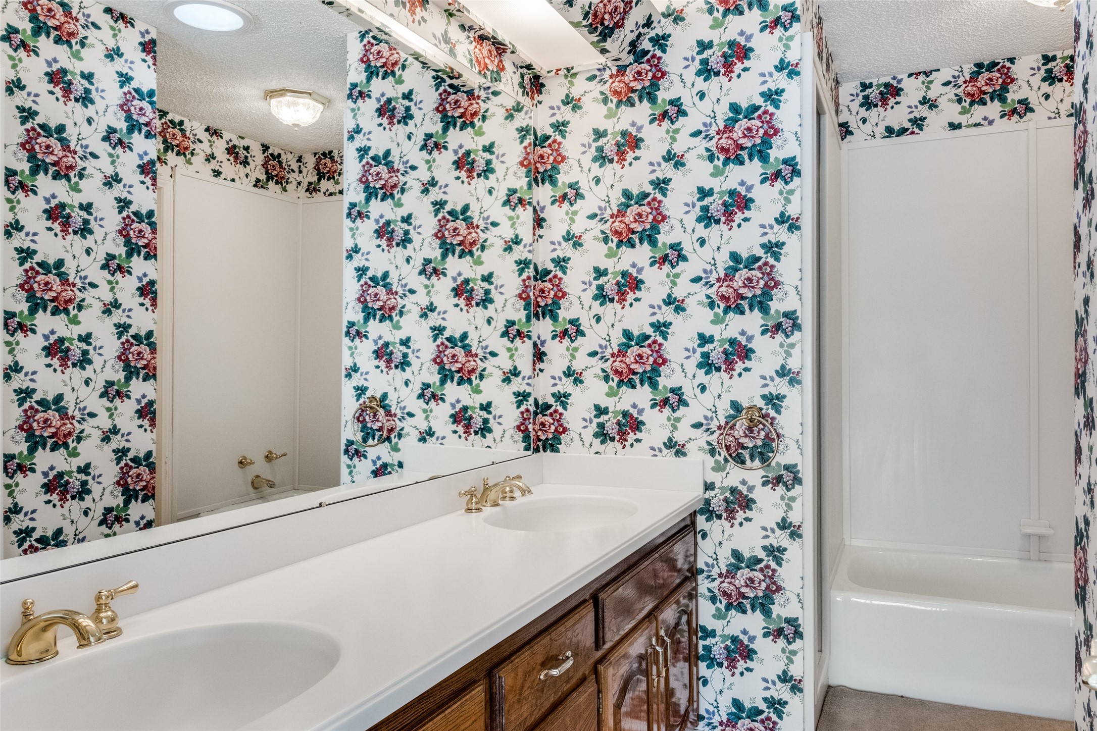 2413 Parkside Drive
