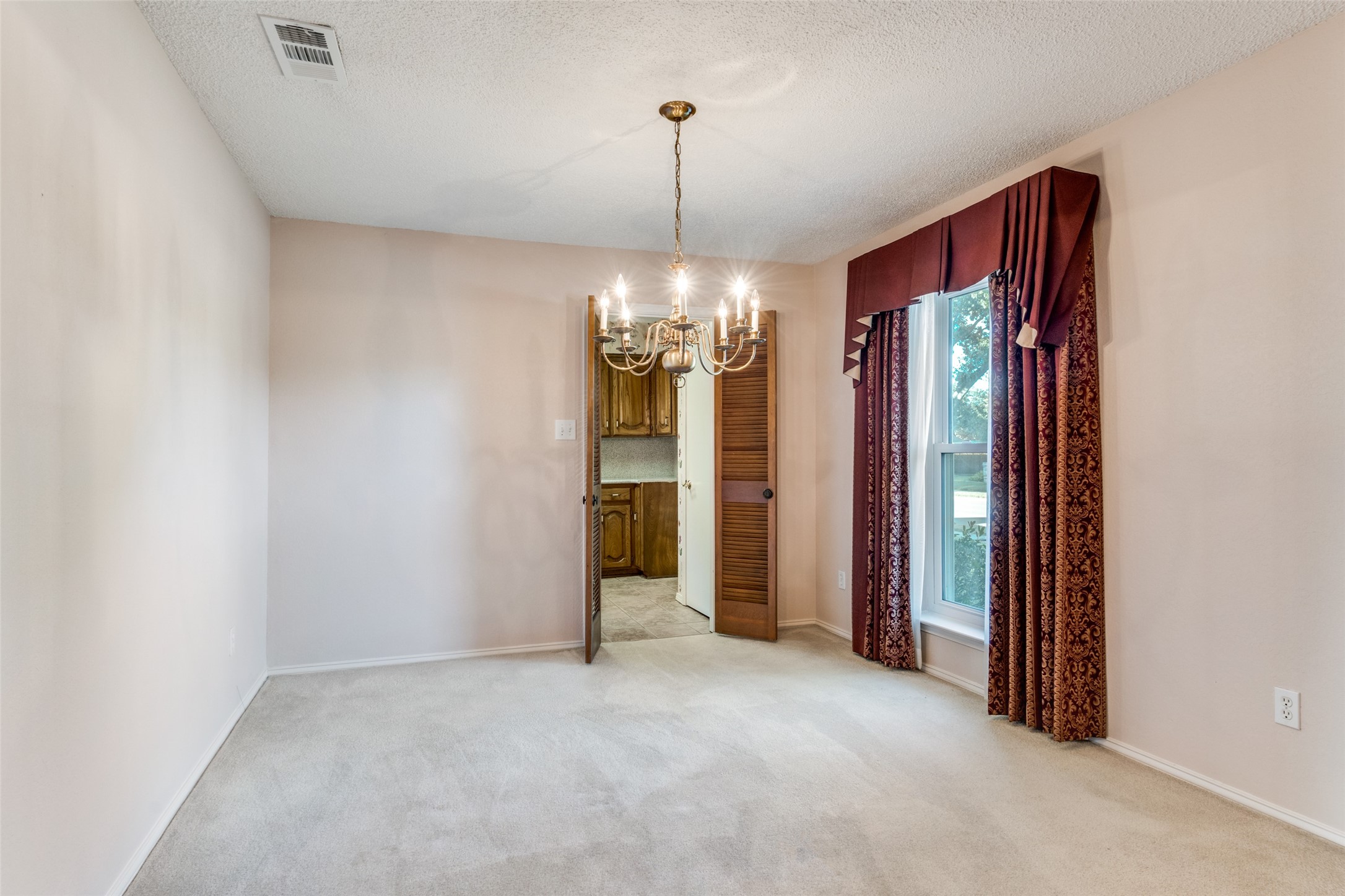 2413 Parkside Drive