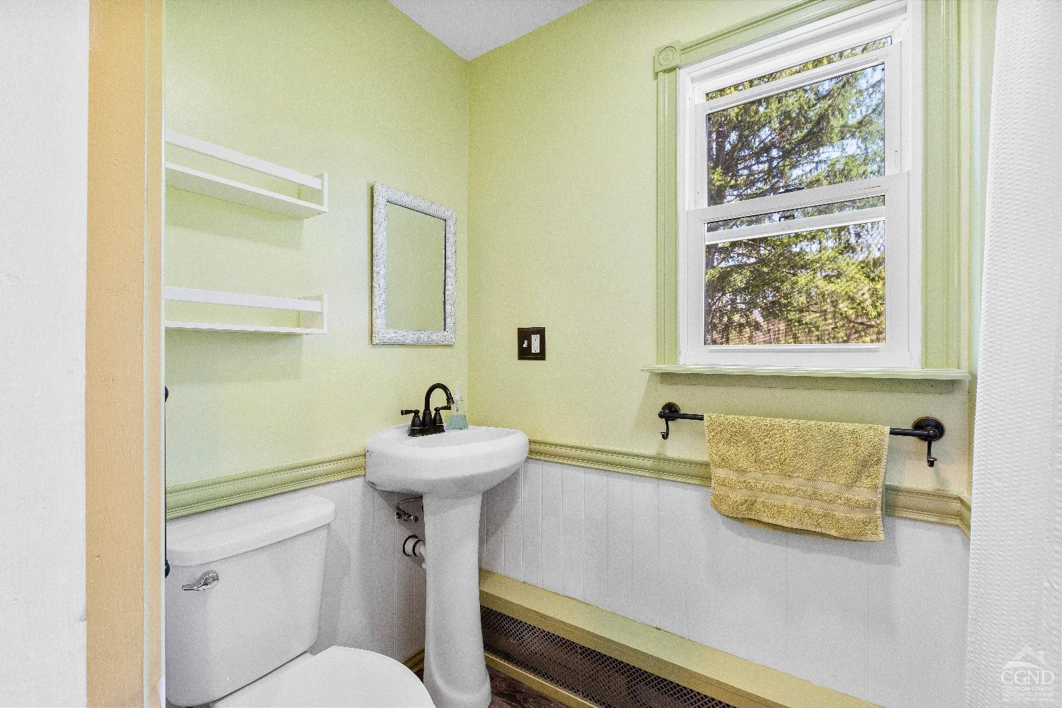27 Aaron Drive