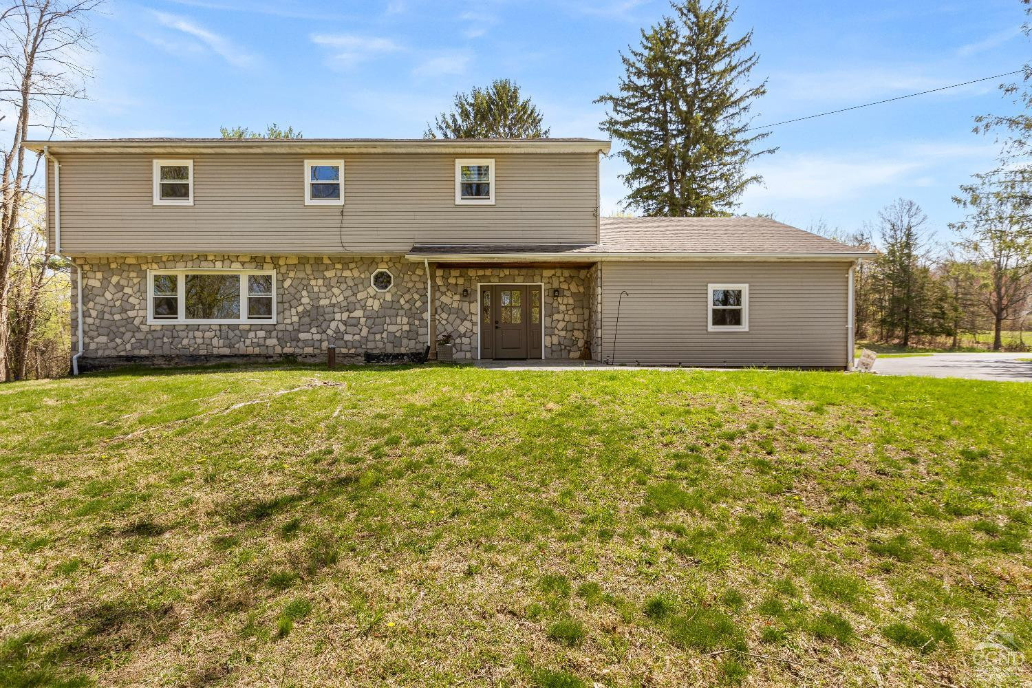 27 Aaron Drive