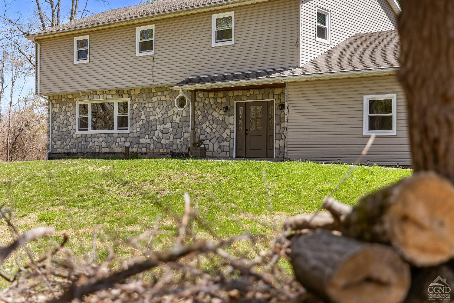 27 Aaron Drive