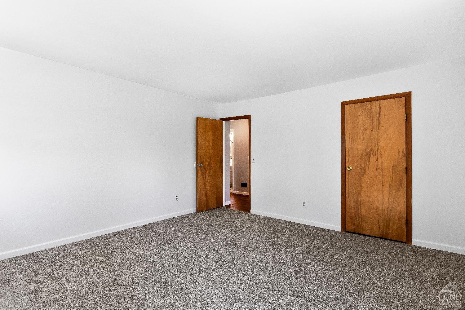 27 Aaron Drive