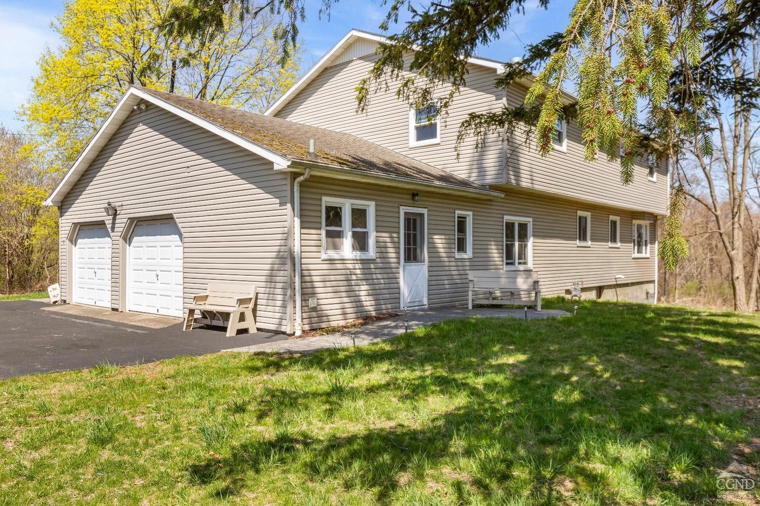 27 Aaron Drive